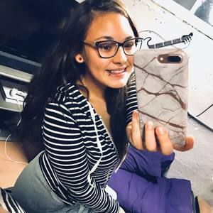 Meet your Posher, Racquel